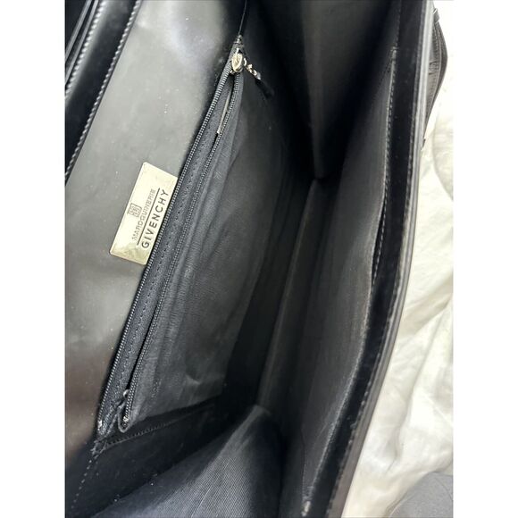 GIVENCHY Logo Black Leather Crossbody Bag - Picture 16 of 16